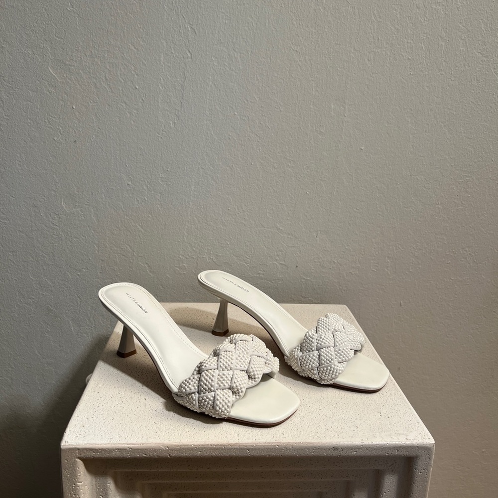 14th and Union pearl heels